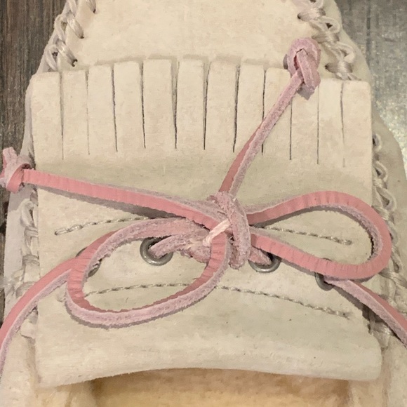 UGG moccasin slippers - Picture 5 of 5